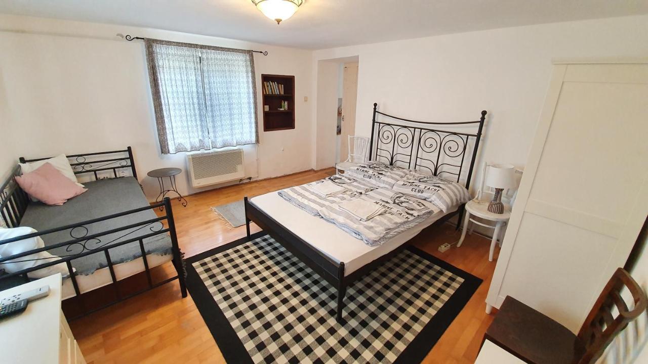 Kilátás a tóra Apartman Szigliget Esterno foto